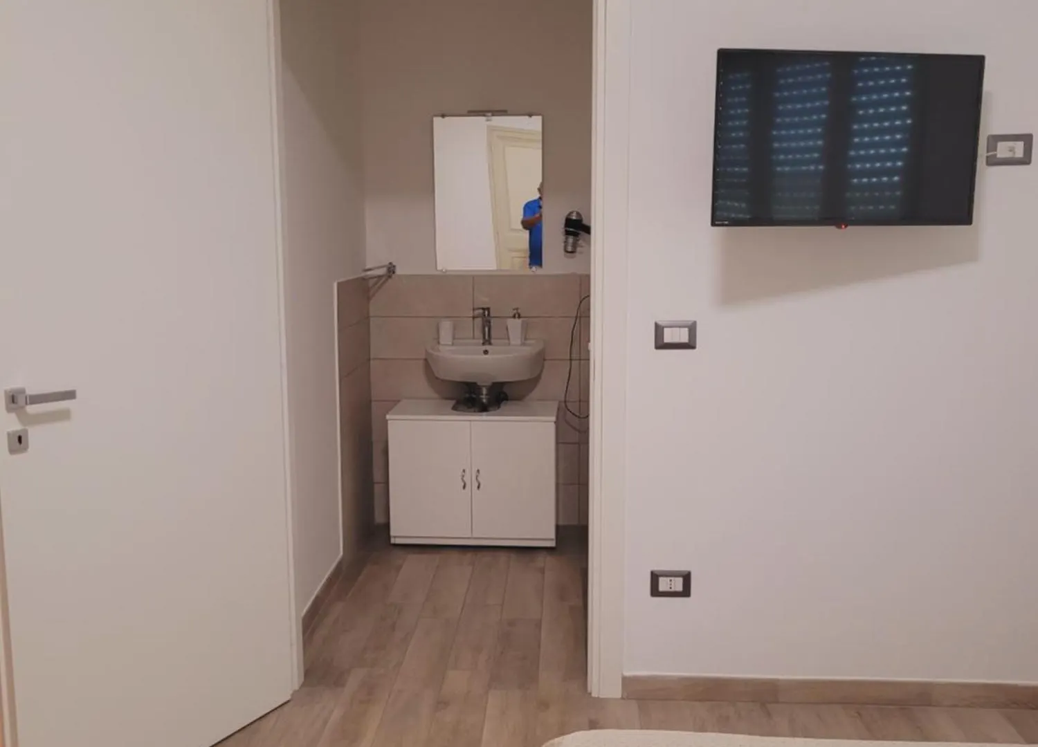 Ferienwohnung House Airport CTA Apartment
